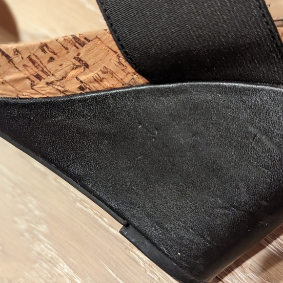 BCBGeneration Black and White Wedges Size 8 - Picture 5 of 8